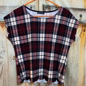 Mandy Evans NWOT Stretchy Short Sleeve Top Plaid Scallop